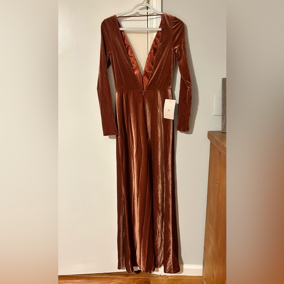 Jenny Yoo Ryland V-neck long sleeve open back stretch velvet gown English Rose. - Picture 4 of 4